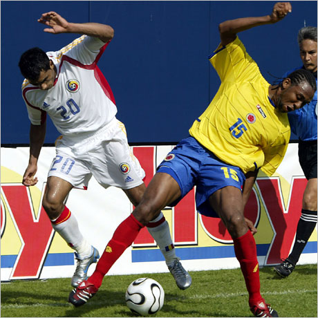 Румъния и Колумбия не можаха да си вкарат гол в контрола