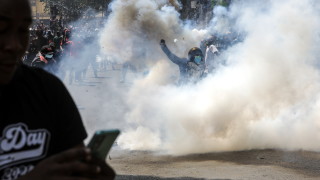 Кенийската полиция помоли протестиращите да избягват шествия към главното летище