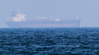ООН източва петрола от разпадащ се супертанкер край бреговете на Йемен