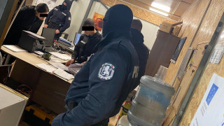 Полицията прокуратурата и КПКОНПИ провеждат спецакция в Белоградчик съобщи Нова