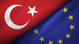 Европейският съюз отрязва 75 от предприсъединителната помощ за Турция съобщава