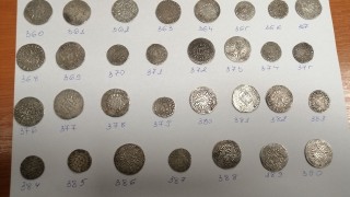 Полицията иззе 207 антични монети от частен имот в Нови