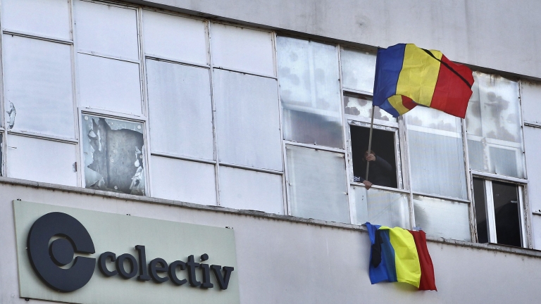 61 души са вече загиналите при пожара в нощния клуб в Букурещ