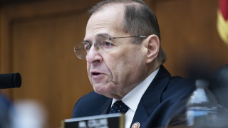 Войната между Конгреса и администрацията на президента на САЩ Доналд