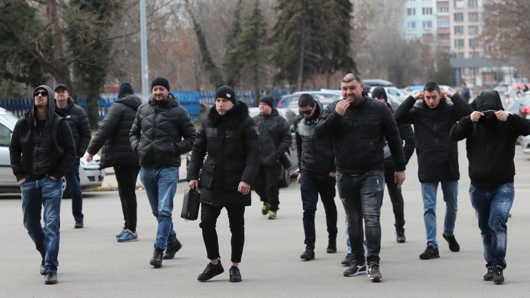 Срещата между феновете на Левски и Васил Божков завърши