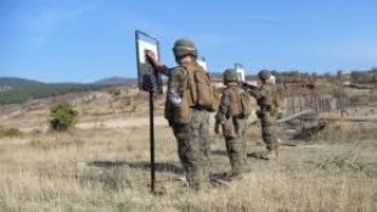 Планирани стрелби се провеждат на сливенския полигон "Батмиш"