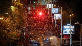 Ексцесиите с протеста на феновете срещу управлението на БФС взима