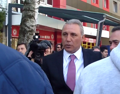 ЦСКА призова: Дарете пари за Стоичков