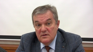 Румен Петков критикува поправките "Манолова"