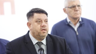 БСП за пореден път е заплашена да се отдаде на