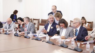 Депутатите  предлагат до 8 години затвор за притежание на райски газ 