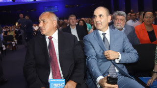 Лидерът на ГЕРБ Бойко Борисов и Цветан Цветанов дойдоха заедно