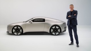 Audi преживява сериозна криза но главният изпълнителен директор Герно Дьолнер