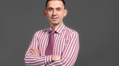 PR експерт: Радев бяга от конфронтация и се представя за спасител