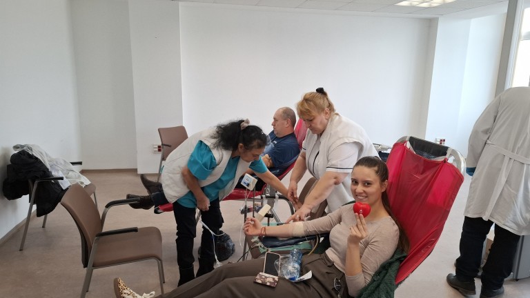 Акция по кръводаряване в офиса съвместно с Националния център по трансфузионна хематология