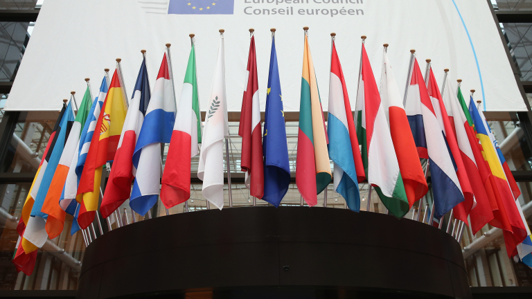 Посланиците на страните членки на ЕС одобриха оръжейно ембарго на