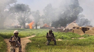 Най малко 30 нигерийски войници бяха убити при нападение на бойци