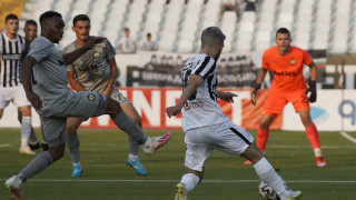 Футболистите на Локо Пловдив трябваше да изтърпят здраво конско за