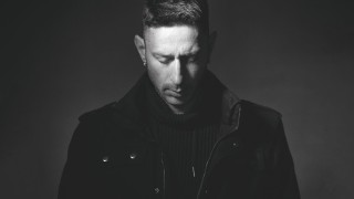 За Ивайло Петров фотографията е най лесната медия в която човек бързо