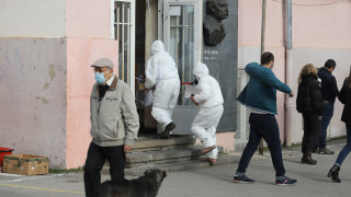 Българите гласуват в неделя за избор на следващия президент на