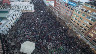 Десетки хиляди в Словакия на протест срещу правителството и корупцията