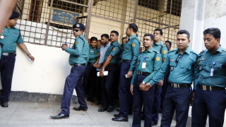 Бангладеш осъди на смърт 7 ислямисти за нападение в заведение през 2016 г.