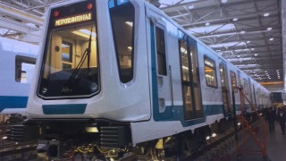 Първият влак за третата линия на метрото е готов