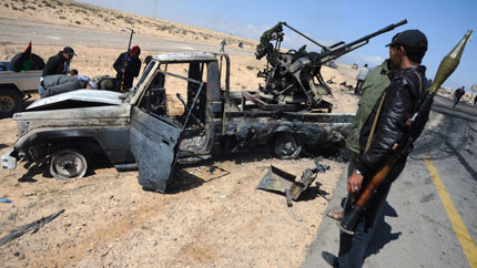 Кола-бомба уби петима души в либийския град Дерна