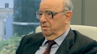Почина Велко Вълканов