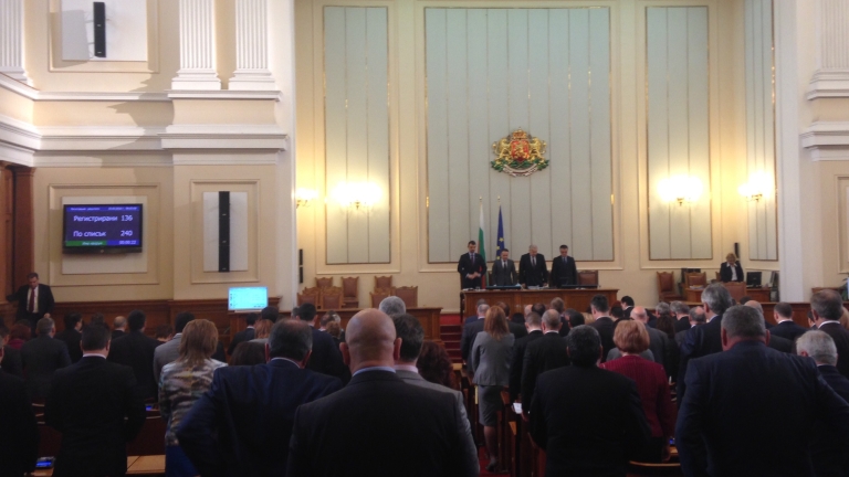 Парламентът с декларация за терора в Брюксел, несъвместим бил с евроценностите