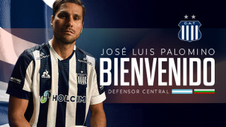 Централният защитник Хосе Луис Паломино който в миналото бе част от