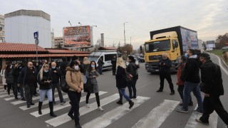 Десетки столични фирми на бунт срещу КЕВР и "свещената крава" ЧЕЗ