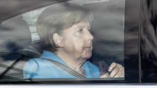 Канцлерът на Германия Ангела Меркел съобщи че иска Християндемократическият съюз