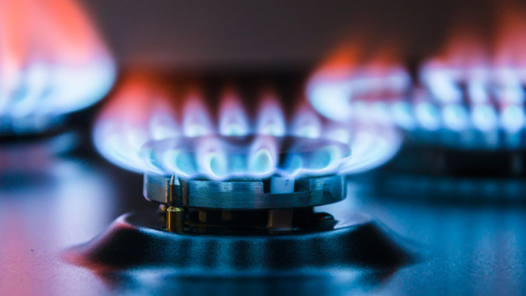 Газпром спря руския газ към България и Полша, докато не платят за него в  рубли - Money.bg