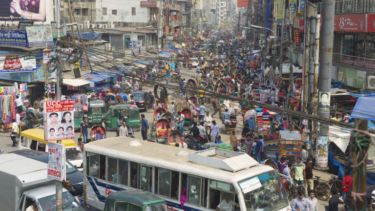 Столицата на Бангладеш вече разполага с първото си метро - Money.bg