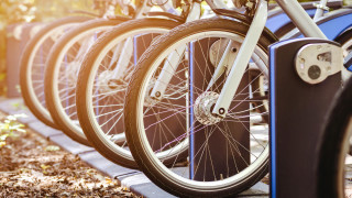 Автомобилният сектор се ориентира все повече и по стремглаво към електрифицирането