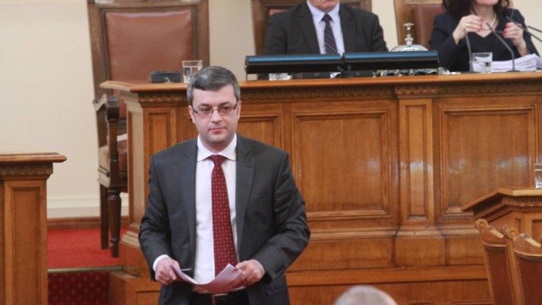 ГЕРБ възмутени от статуса на Таско Ерменков за изборите в