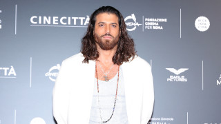 Преди материала на Hollywood Reporter за нова екранизация по класическия