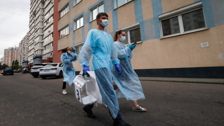 Починалите от коронавирус в Русия надхвърлиха 10 000, съобщават от