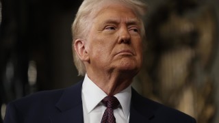 На 30 март президентът на САЩ Доналд Тръмп заяви че