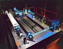 Лазерният завод "Оптела" прави премиера на уникална система за рязане