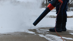Може ли да ползваме листосъбирач за почистване на сняг