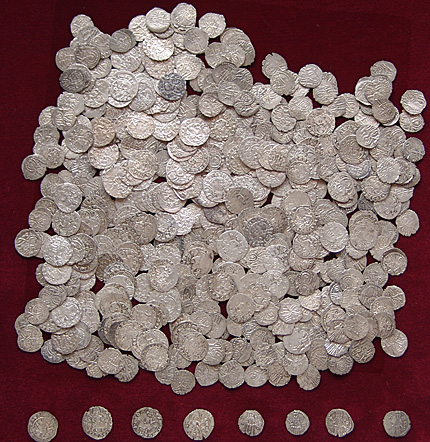 Уникални монетни съкровища влизат в НИМ