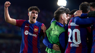 Барселона ще предложи нов договор на изгряващата си звезда Пау