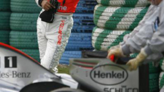 Пилотите на Ферари най-бързи на „Маникур"