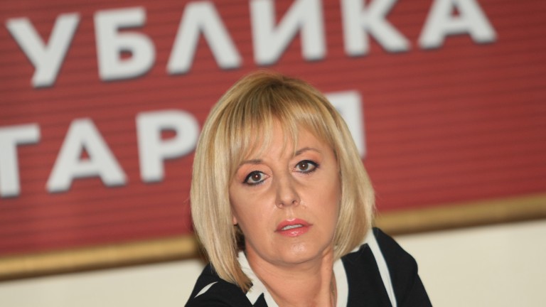 Омбудсманът Мая Манолова съобщи, че не иска БСП да я