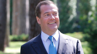 Медведев приветства Европа в новия свят, където ще плаща по 2000 евро за куб.м газ