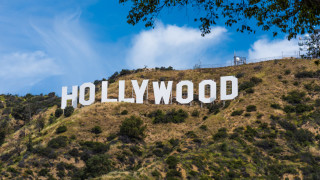 Знакът Холивуд е емблема И не не просто защото се