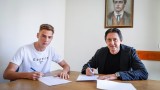  Левски подписа нов контракт с Преслав Бачев 