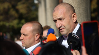 Легитимността на управляващите и парламента произтича от активното гражданско участие